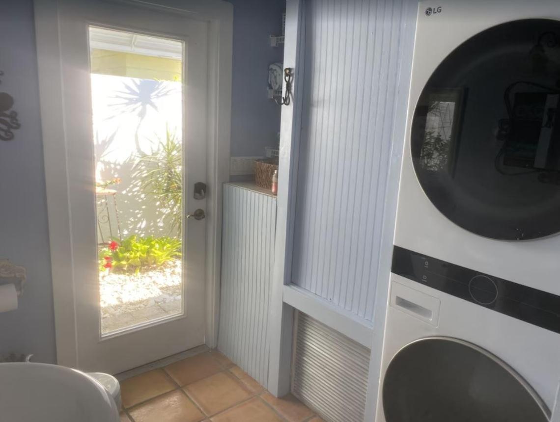 Pool/Waterfront Home 5 Min Walk To Siesta Key Village And Beach Eksteriør billede
